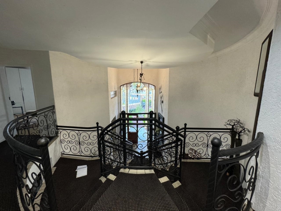 5 Bedroom Property for Sale in Birdwood Estate North West